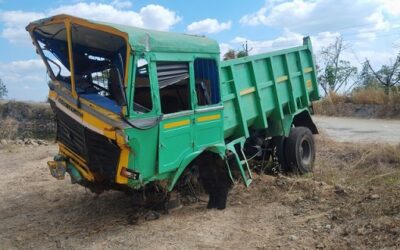 ASHOK LEYLAND 1616-XL 4X2 TIPPER-3807 MM (142*) WB (2016)VECHOOCHIRA,KERALA, (WITH RC)