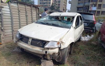 MAHINDRA LOGAN DLX (2011)-NASHIK,MAHARASHTRA, (WITH RC)