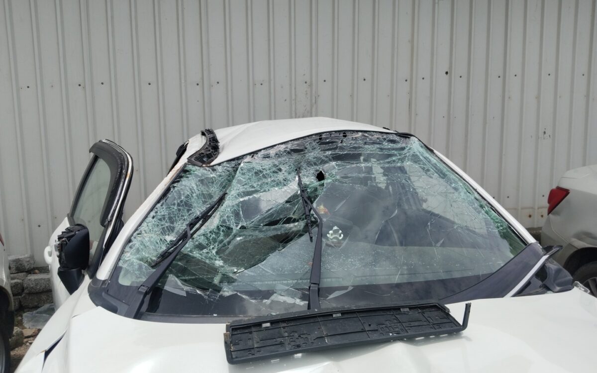 Front Windshield Glass(1)_MOT14987791_1720076870805