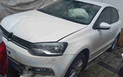 VOLKSWAGEN POLO 1.2 MPI HIGHLINE (2015)-PUNE,MAHARASHTRA, (WITH RC)