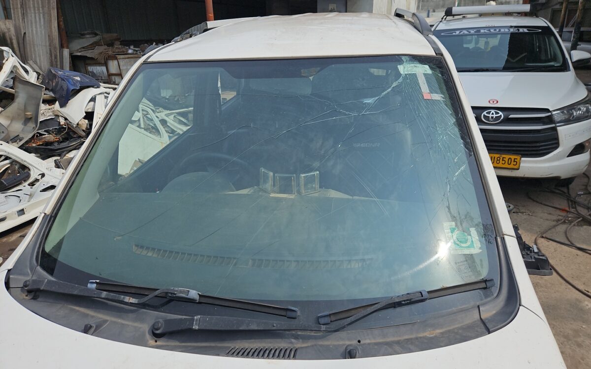 Front Windshield Glass(1)_MOT15149475_1724148142009