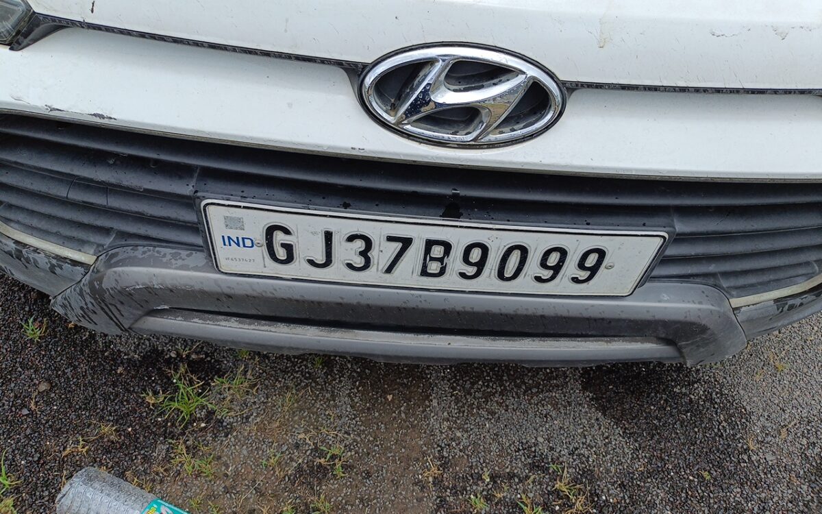 Vehicle Reg No(1)_MOT15192981_1725434926064