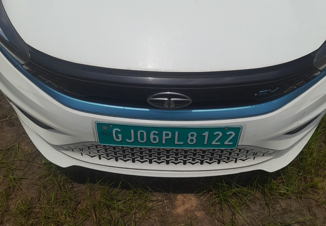 Vehicle Reg No(1)_MOT15207045_1725693823255