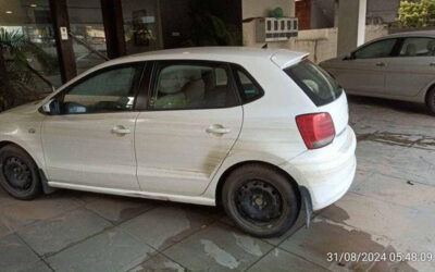 VOLKSWAGEN POLO (2013)-VADODARA,GUJARAT, (WITH RC) FLOOD