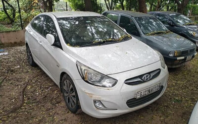 HYUNDAI VERNA (2014)VADODARA,GUJRAT, (WITH RC) Baroda Flood