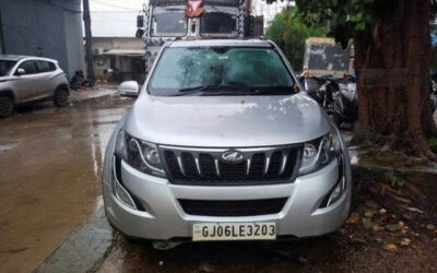 MAHINDRA XUV 500-R-FWD W9 (2018)-VADODARA,GUJARAT, (WITH RC) Baroda Flood