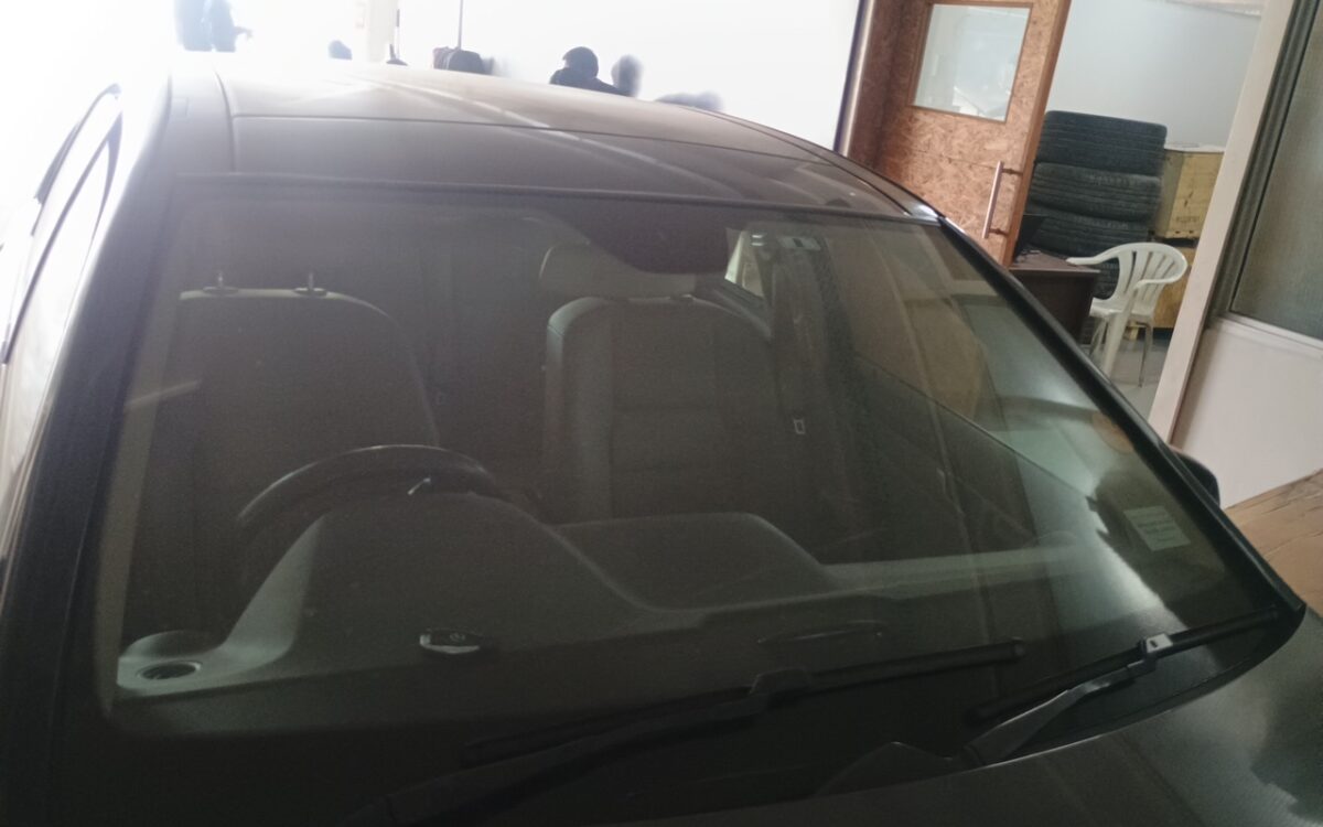 Front Windshield Glass(1)_MOT15332407_1728288851021