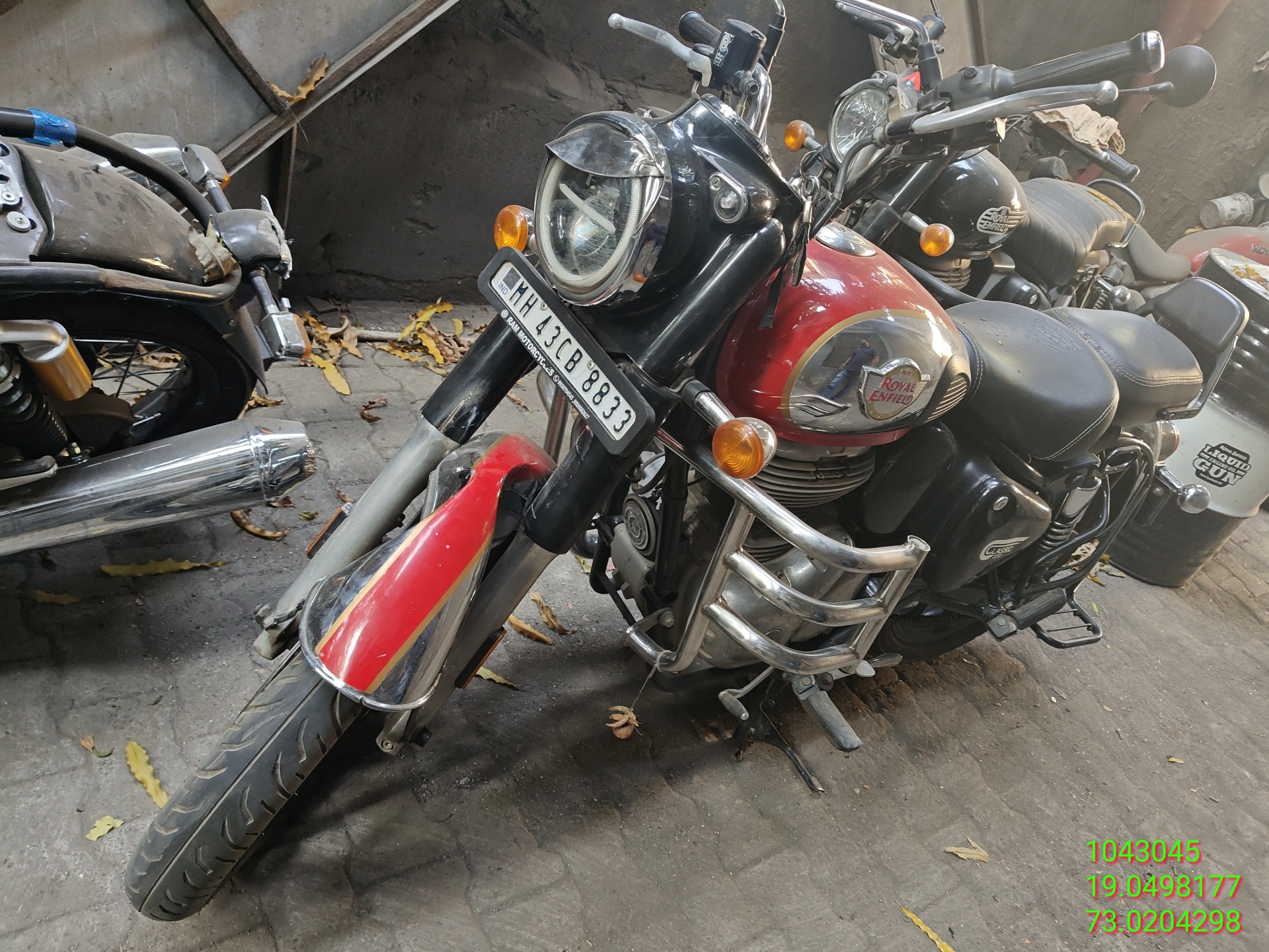 ROYAL ENFIELD CLASSIC 350 CHROME,2022,Petrol,NAVI MUMBAI,MH(WITH RC)