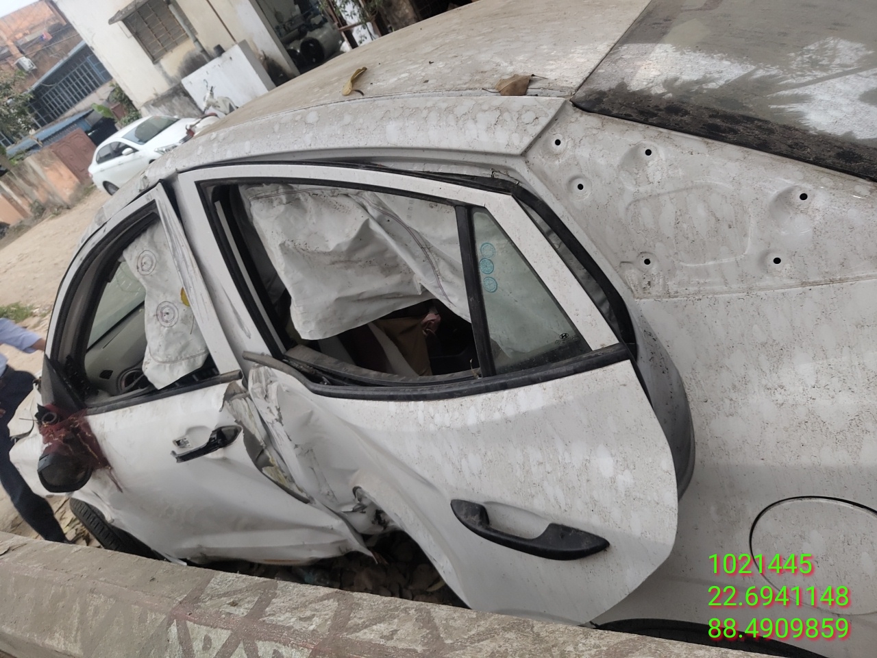 HYUNDAI AURA 1.2 E VTVT,KOLKATA,WB(WITH RC)