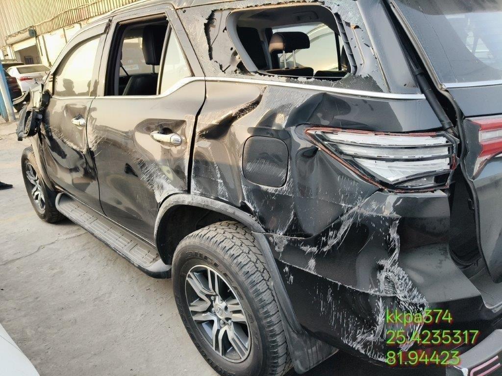 TOYOTA FORTUNER 2.8,2025,Diesel,PRAYAGRAJ,UTTAR PRADESH(WITH RC) - Image 4