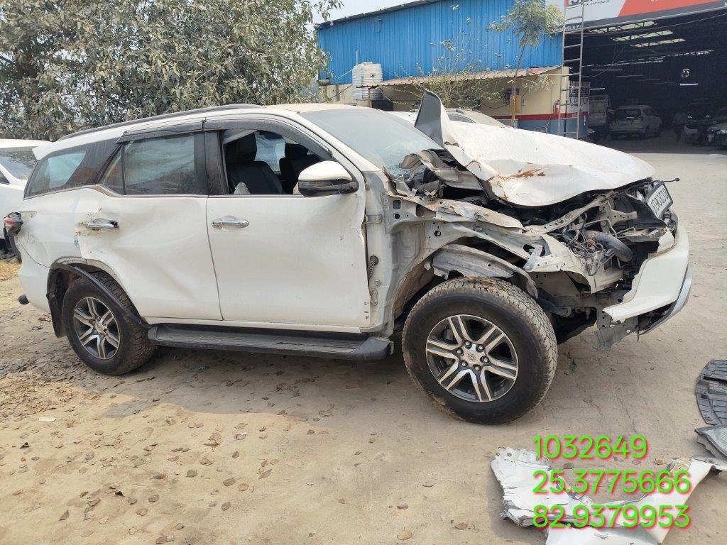 TOYOTA FORTUNER 2.8,2022,Diesel,VARANASI,UP(WITH RC)