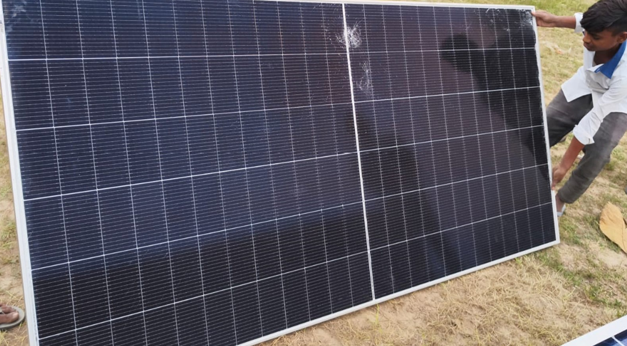 VIKRAM SOLAR LIMITED PV Module Hypersol VSMDH-72.595.05-30M 64 Pcs Amethi UTTAR PRADESH