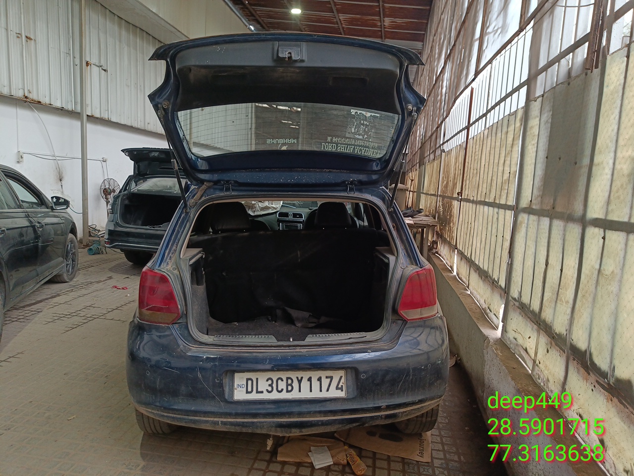 VOLKSWGANE POLO 1.2 HIGHLINE PLUS,2013,Petrol,Noida,UP(WITHOUT RC)