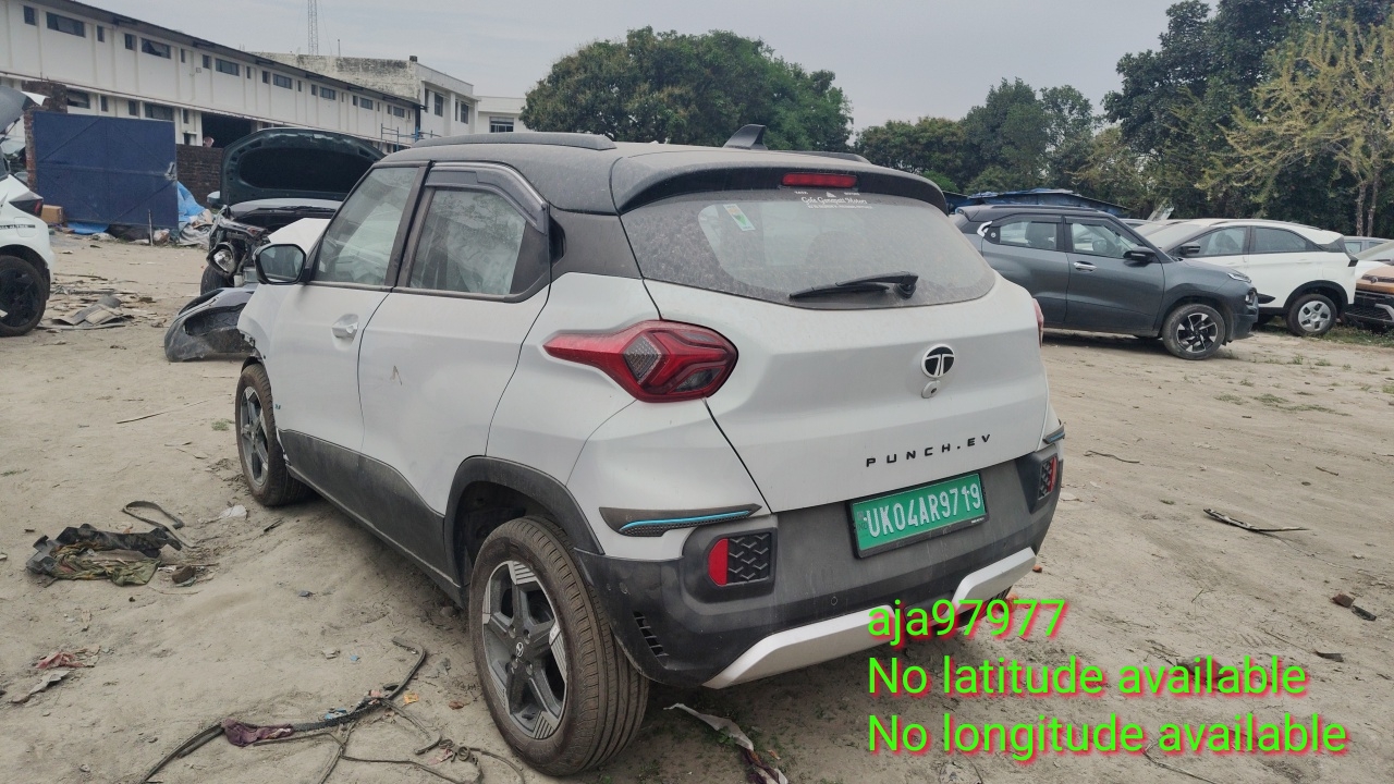 TATA MOTORS PUNCH EV 3.3 EMPOWERED PLUS,2025,Electric,HALDWANIUK(WITH RC)