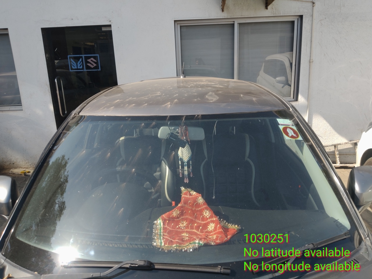 MARUTI SWIFT VXI,2014,CNG,VADODARA,GJ(WITH RC)