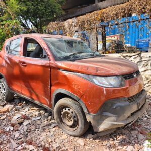 MAHINDRA ,KUV100 K4 5 STR ,PETROL,MUMBAI,MH(WITH RC)