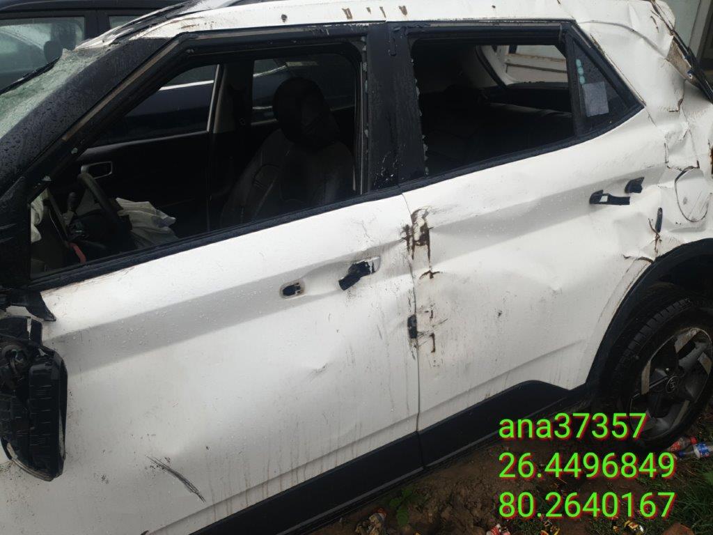 HYUNDAI VENUE 1.5,2020,Diesel,KANPUR,UP(WITH RC)