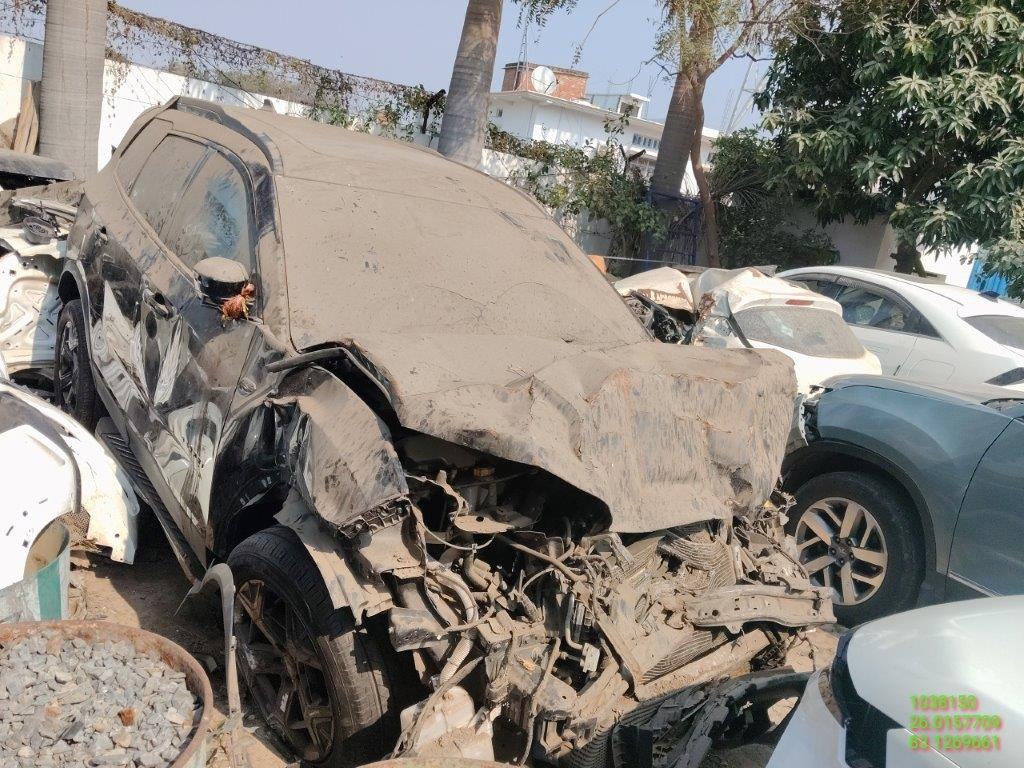 TATA MOTORS SAFARI ACCOMPLISHED,2024,Diesel,AZAMGARH,UP(WITH RC)