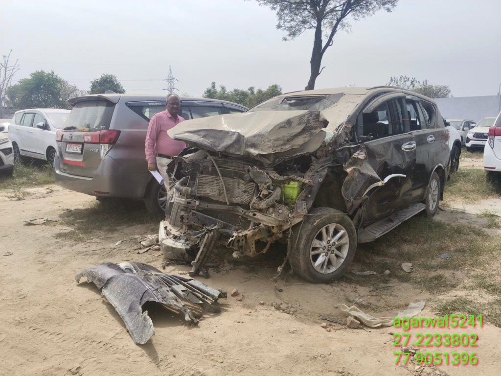 TOYOTA INNOVA CRYSTA 2.4,AGRA,UP(WITH RC)