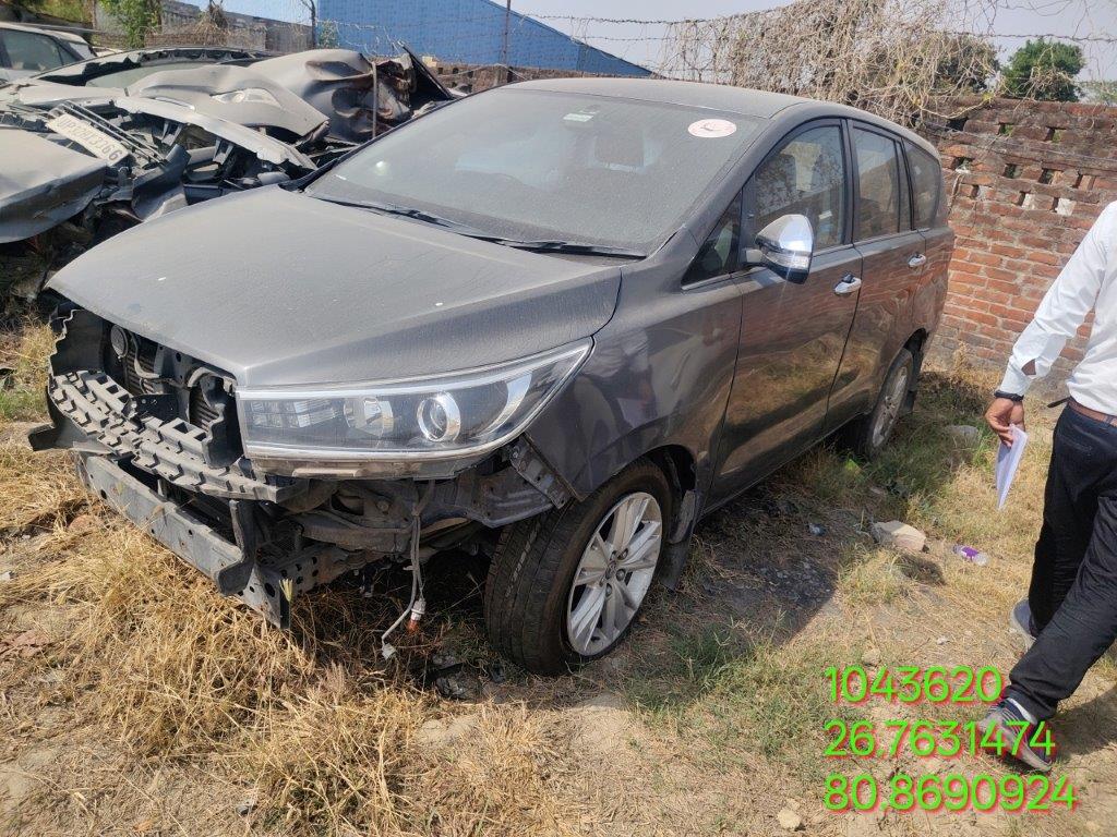 TOYOTA INNOVA CRYSTA 2.8,2016,Diesel,LUCKNOW,UP(WITH RC)