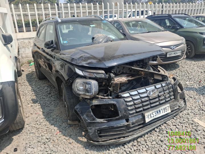 HYUNDAI VENUE 1.0 S OPTION TURBO DCT,2024,Petrol,BANGALORE,KA(WITH RC)