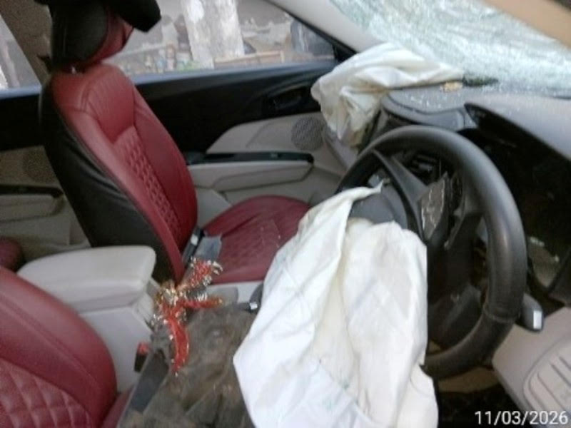 Mahindra XUV 300 (2022)-Noida,Uttar Pradesh, (WITHOUT RC) QUOTE REQUIRED FROM RTO AUTHORIZED SCRAPING AGENCY