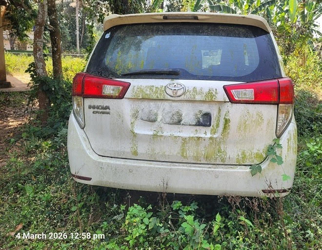 TOYOTA INNOVA CRYSTA WHITE PEARL CRYSTAL (2017)-Wayanad,KERALA, (without rc) THEFT
