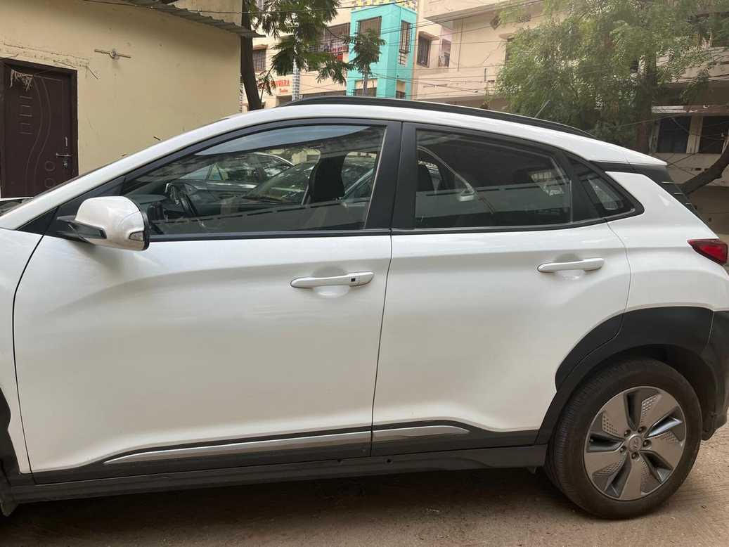 Hyundai KONA (2020)-HYDERABAD,TELANAGANA, (With RC)