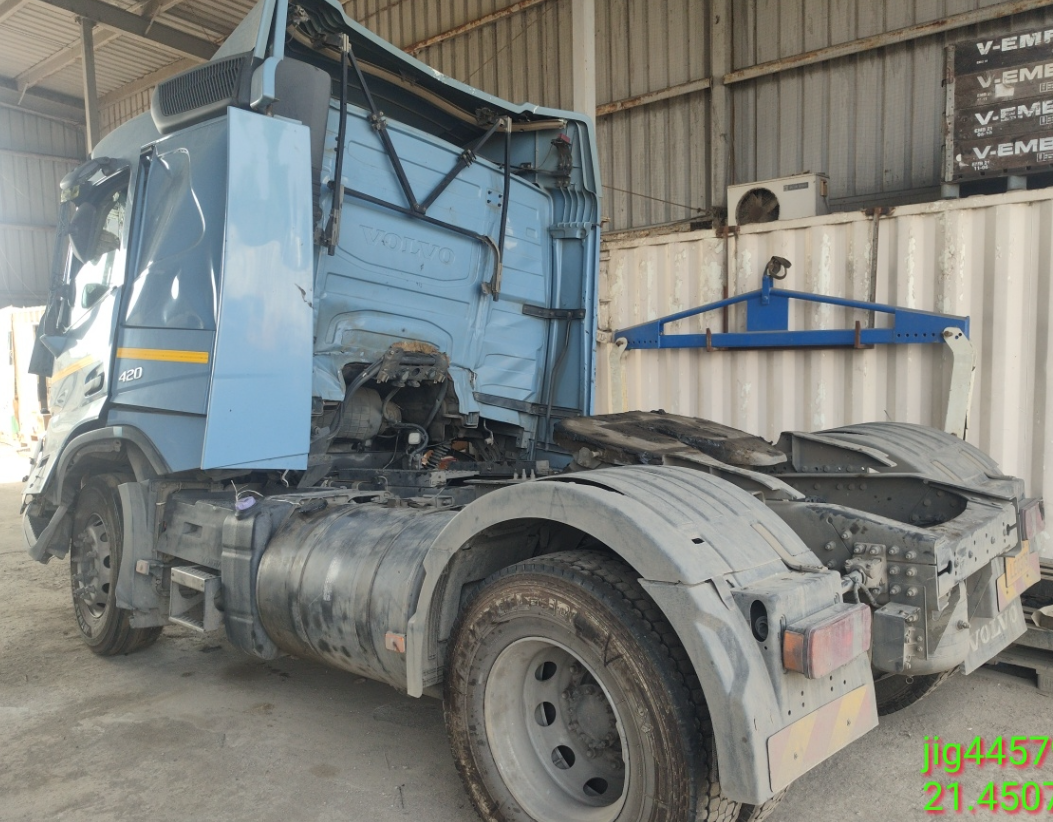volvo FM 420 4X2 PULLER FB,2022,Diesel,SURAT,GJ(WITH RC)
