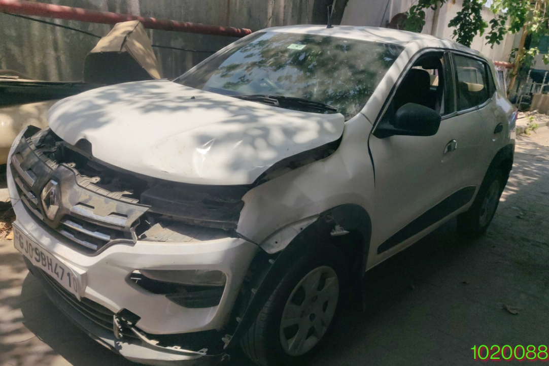 RENUALT KWID 0.8 RXL ANNIVERSARY EDITION,2020,Petrol,AHMEDABAD,GJ(WITH RC)