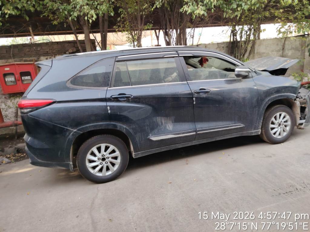 TOYOTA INNOVA HYCROSS ,2023,PETROL,PALWAL HARYANA,(WITH RC)