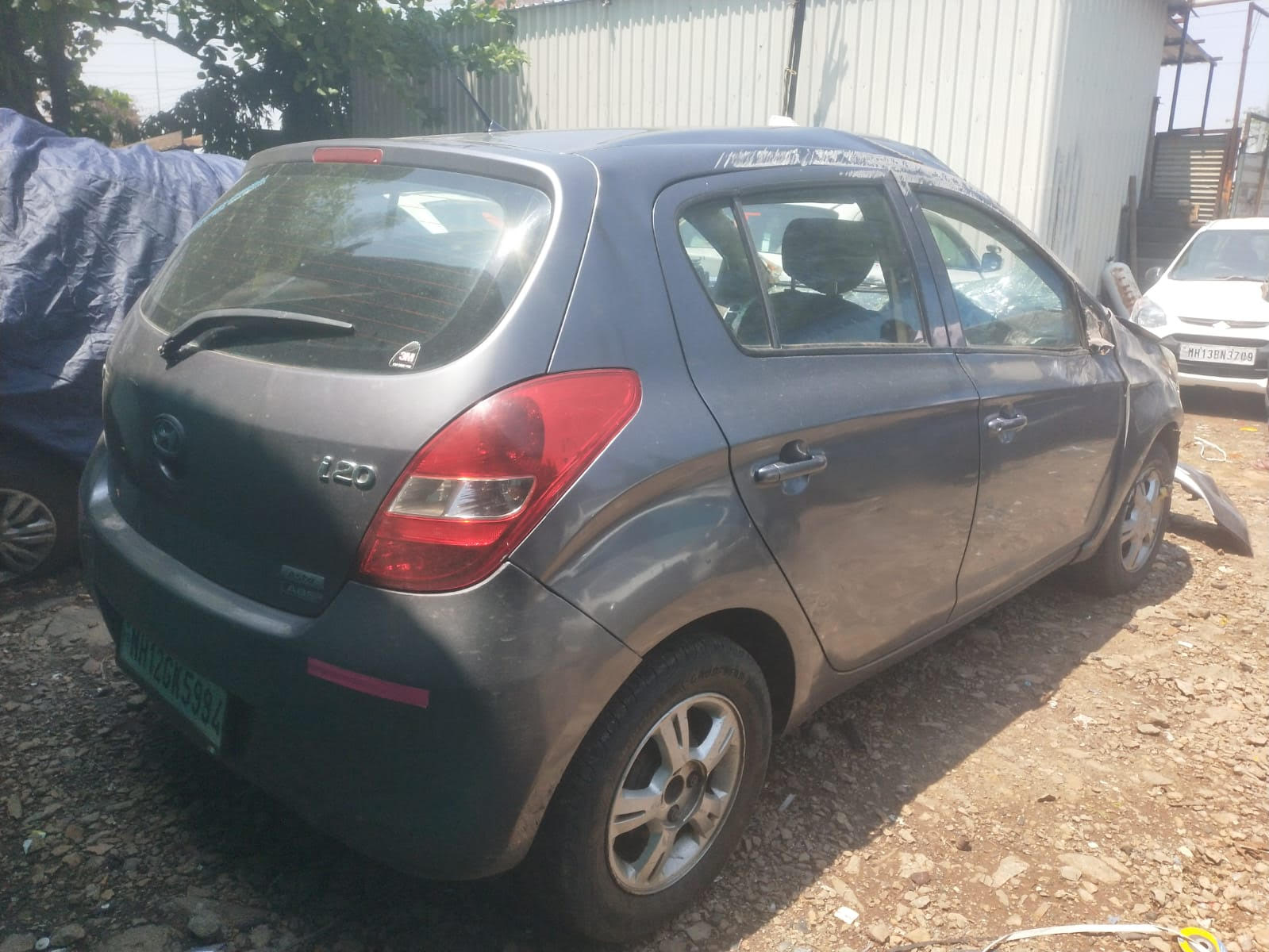 HYUNDAI MOTOR INDIA LTD I20 ASTA (2010)-SOLAPUR,MAHARASHTRA, (WITH RC)