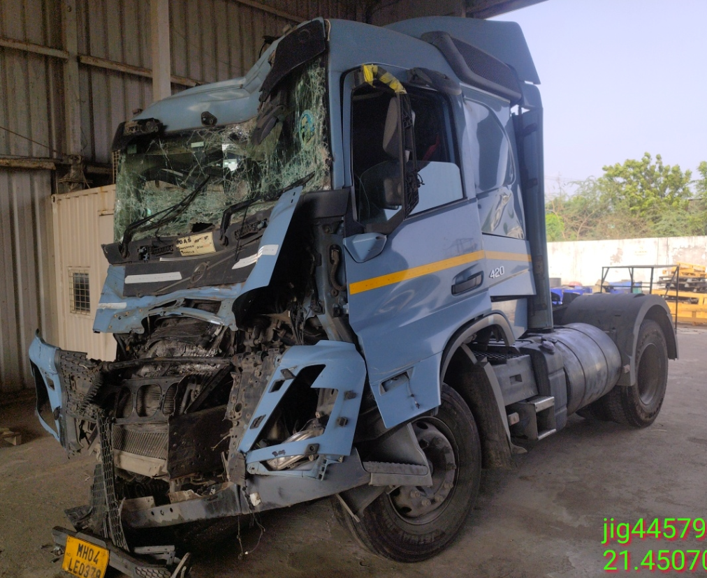 VOLVO FM 420 4X2 PULLER FB,2022,Diesel,SURAT,GJ(WITHOUT RC)