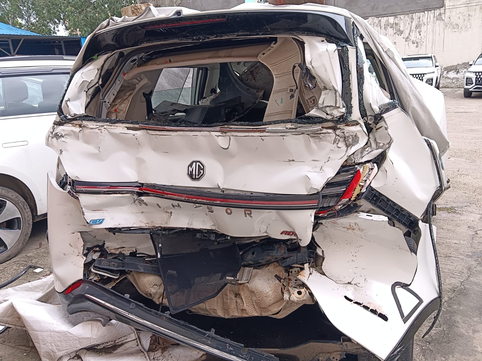 MORRIS GARAGE WINDSOR EV ESSENCE PRO,2025,Electric,MUZAFFAR NAGAR,UP(WITHOUT RC)