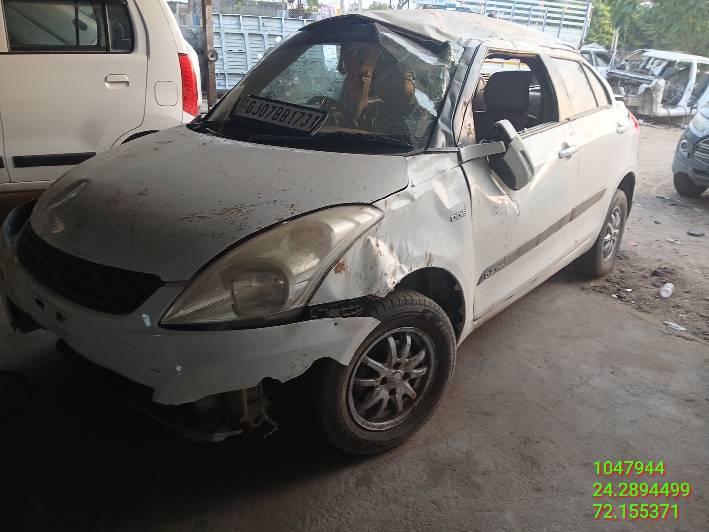 MARUTI SWIFT DZIRE VDI,2012,Diesel,BANASKANTHA,GJ(WITH RC)