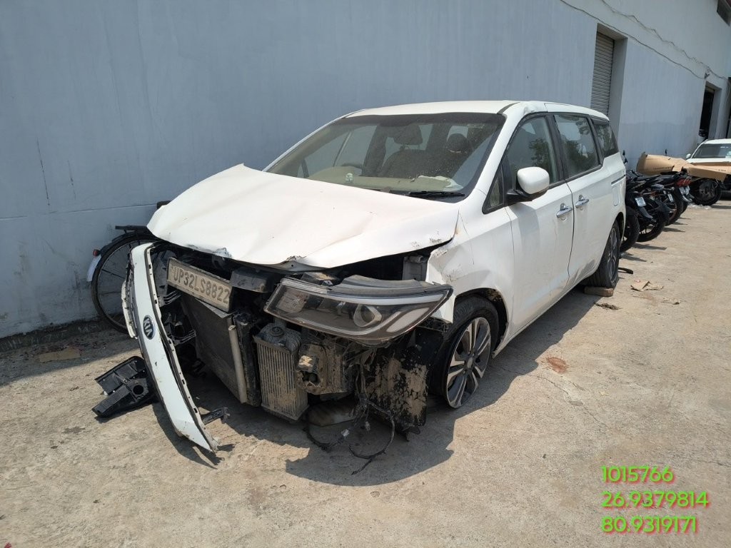 kia motors CARNIVAL PREMIUM 2.2,2020,Diesel,LUCKNOW,UP(WITH RC)