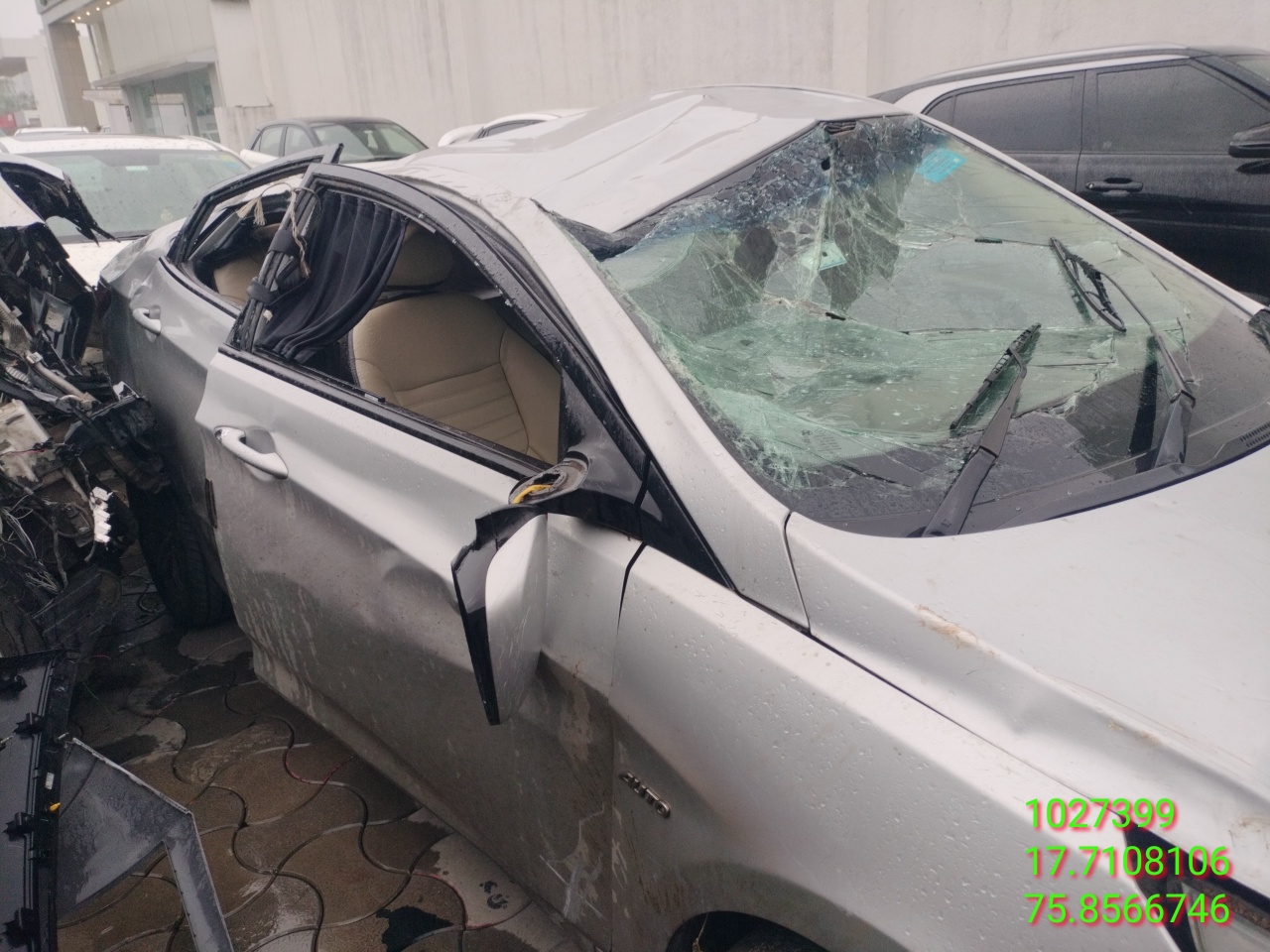 HYUNDAI VERNA FLUIDIC 1.6 EX VTVT,2013,Petrol,SOLAPUR,MH(WITHOUT RC)