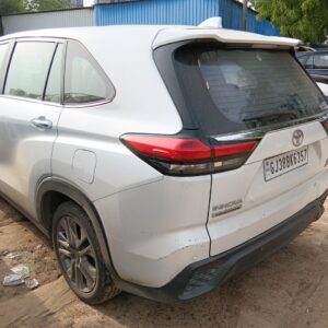 TOYOTA INNOVA HYCROSS ZX HYBRID,2025,Petrol,AHMEDABAD,GJ(WITH RC)