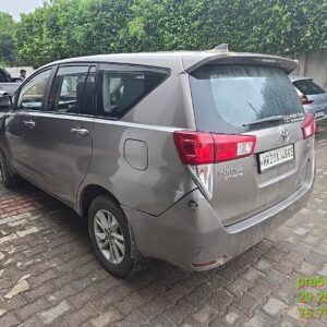TOYOTA INNOVA CRYSTA 2.4 VX MT 8 STR,2017,Diesel,HISAR,HR(WITH RC)