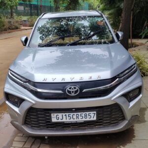 TOYOTA URBAN CRUISER HYRYDER V AWD NEO DRIVE,2025,Petrol,VAPI,GJ(WITH RC)