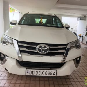 TOYOTA FORTUNER 2.8 LEGENDER 4X2 AT,2017,Diesel,VAPI,GJ(WITH RC)