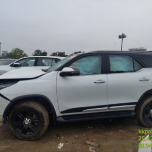 TOYOTA FORTUNER 2.8L LEADER EDITION,2024,Diesel,PRAYAGRAJ,UP(WITH RC)