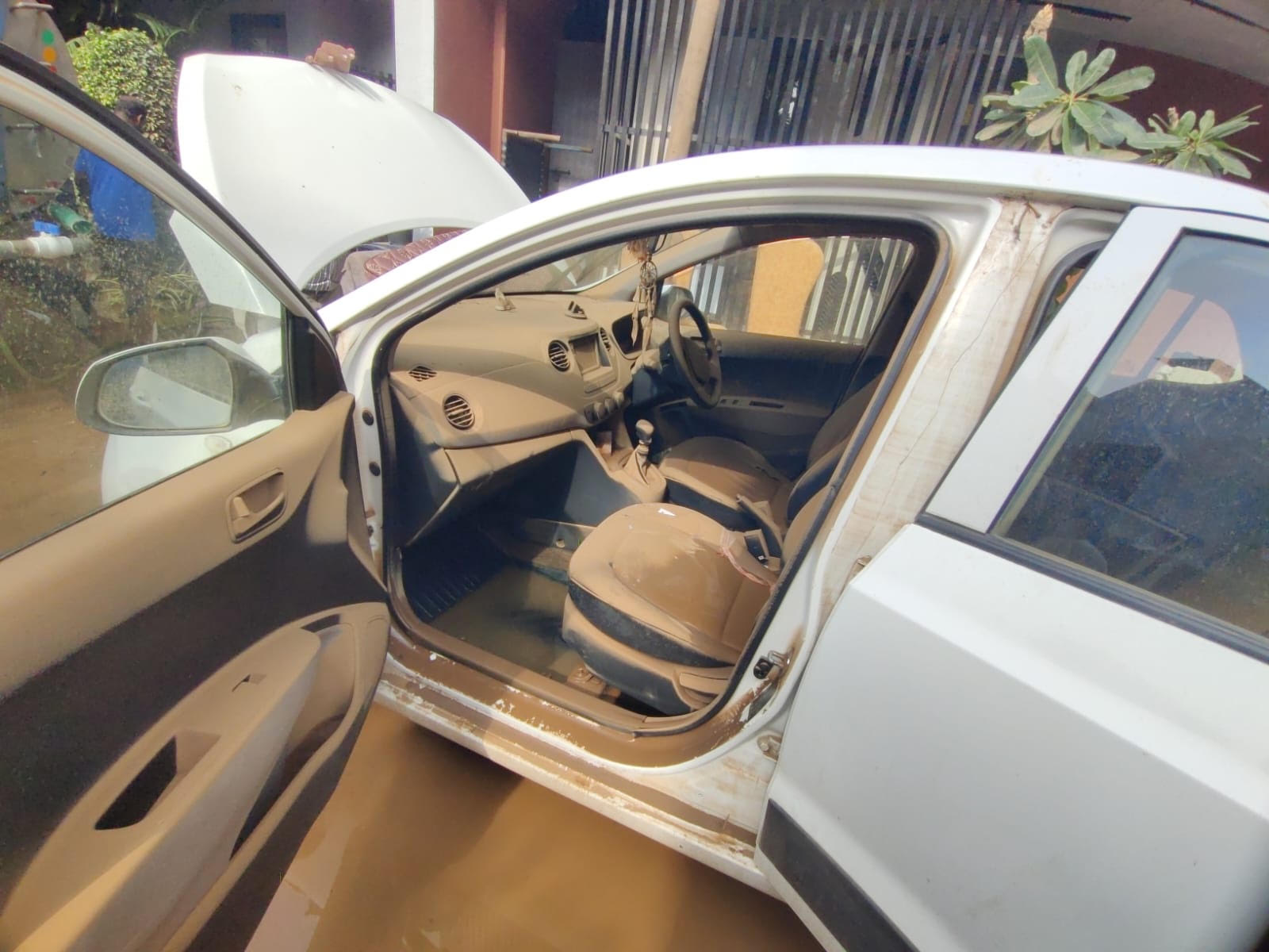 HYUNDAI GRAND I10 NIOS (2017), VAPI,GUJARAT,(WITH RC)