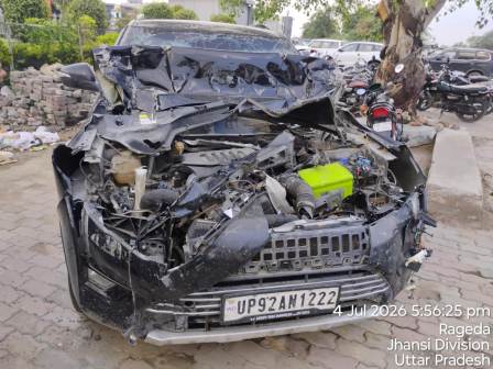 MAHINDRA  XUV300, 2023, DIESEL, Uttar Pradesh, UP, (WITH RC)