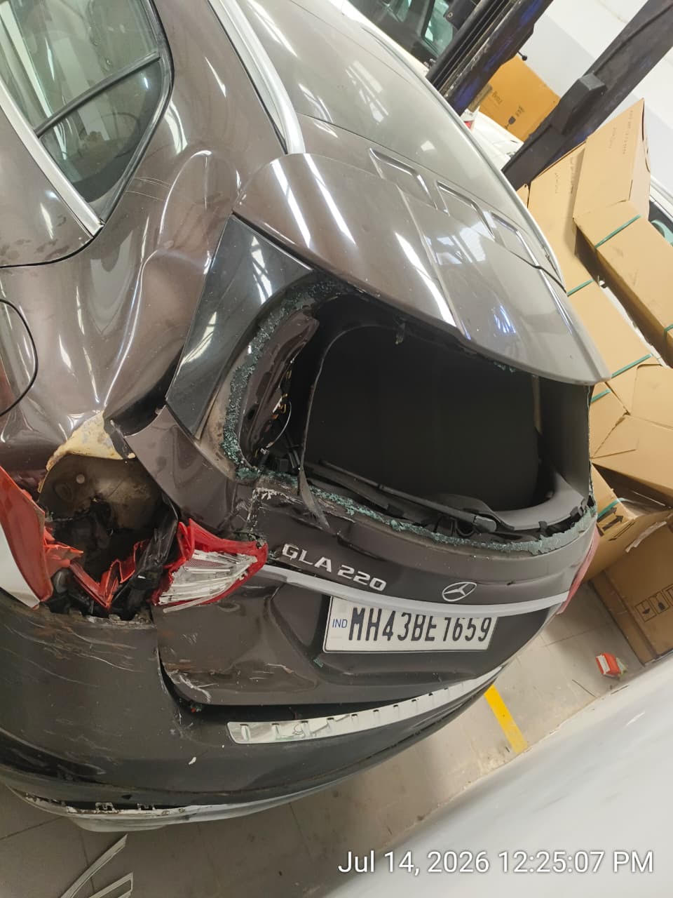 MERCEDES-BENZ. GLA-200 SPORT (2016), MAHAPE THANE,MAHARASHTRA, (WITH RC)