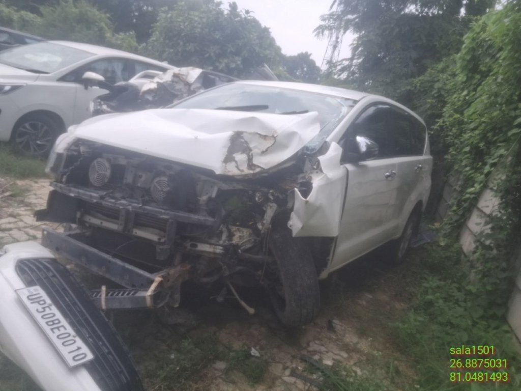 TOYOTA INNOVA CRYSTA 2.4,2018,Diesel,LUCKNOW,UP(WITH RC)